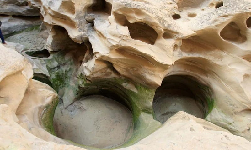 chahkooh canyon9 تنگه چاهکوه حفره های اهکی