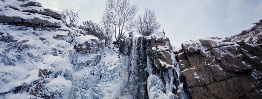 ganjnameh waterfall