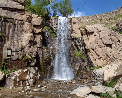 ganjnameh waterfall2