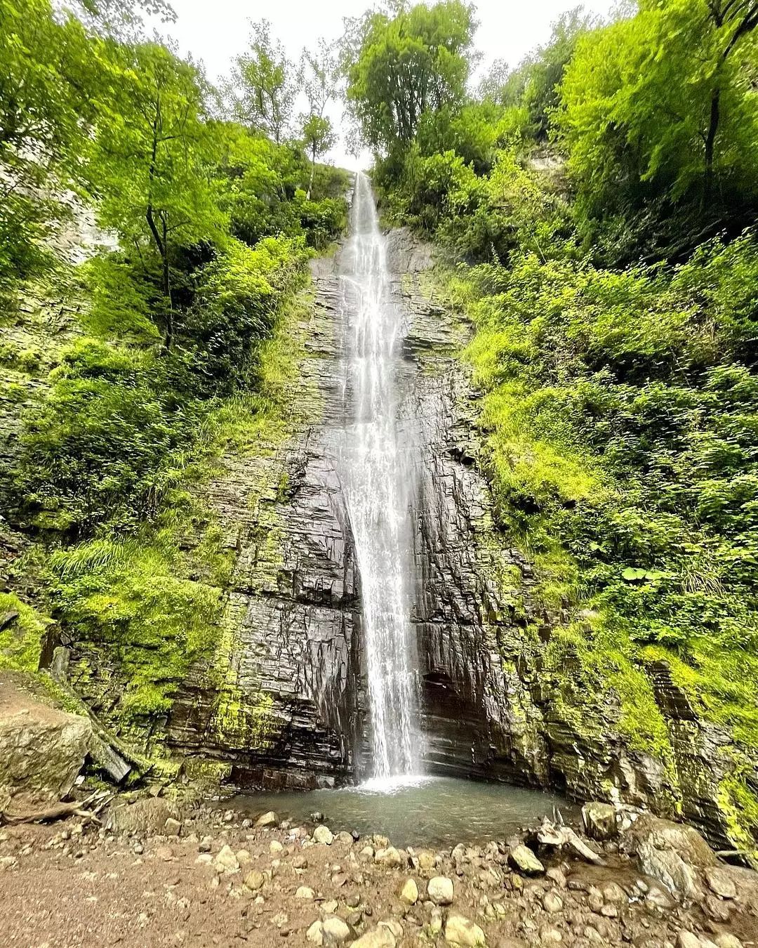 lushki waterfall2 آبشار لوشکی با ارتفاع 75 متر از جاذبه های گردشگری گیلان