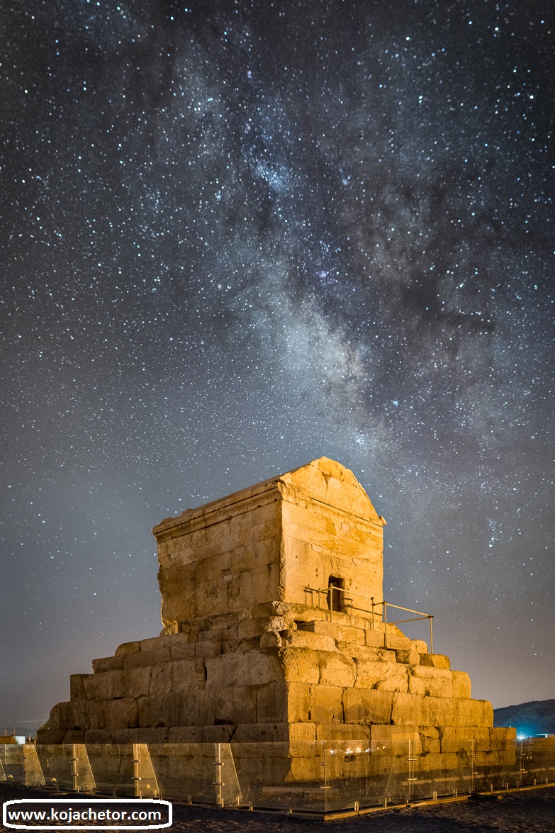 Tomb_of_Cyrus_the_Great_ pasargad پاسارگاد در شب | دیدنی های پاسارگاد شیراز