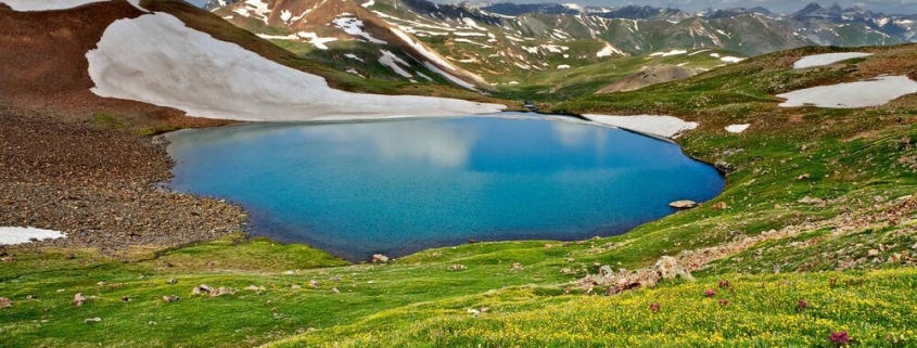 دریاچه نئور در کجاست