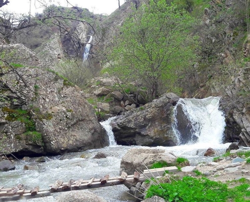 مسیر آبشار اکاپل