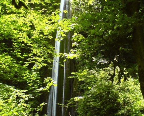 تصویری از آبشار آلاشور مازندران نوشهر