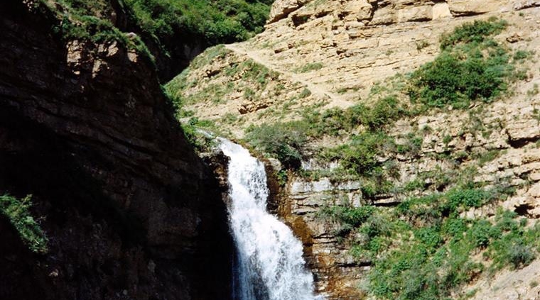 قسمت بالای آبشار مران