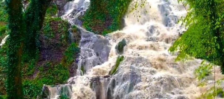 آبشار هفت خال مازندران در ساری کیاسر