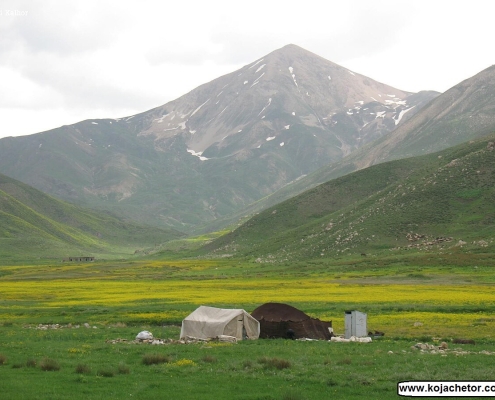 lar dam چادرهای عشایر ها در منطقه دشت لار