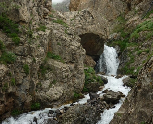 siah cheshman waterfall 6 آبشار سیاه چشمان چالوس مازندران