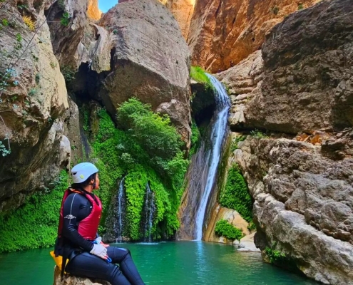 تنگه رغز کجاست