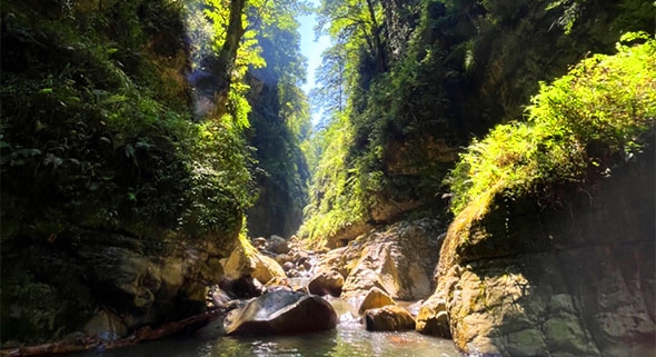 تنگه بهشت عباس آباد