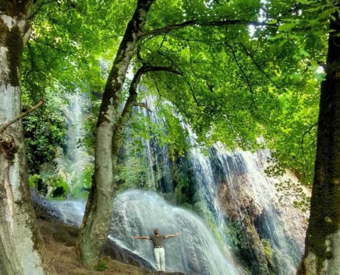 آبشار پیر غار گالیکش در روستای فارسیان گالیکش
