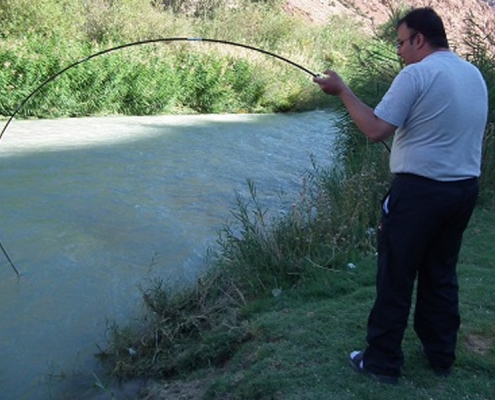 khomedeh river 2 ماهیگیری در رودخانه خمده در فیروزکوه