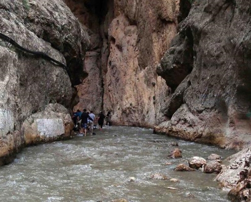 khomedeh river _firoozkoooh بعد تنگه واشی دومین جاذبه گردشگری نزدیک به تهران فیروزکوه آب معدنی خمده است