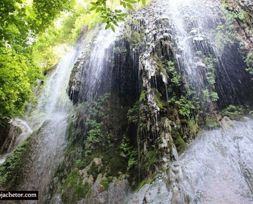 طبیعت زیبا و آبشار پیر غار در روستای فارسیان گالیکش گلستان