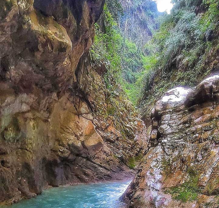Sutrash-waterfall-and-canyon-2 آبشار و تنگه سوتراش در نشتارود استان مازندران