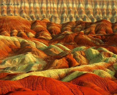 کوه های رنگی آلاداغ لار از جاذبه های تبریز است