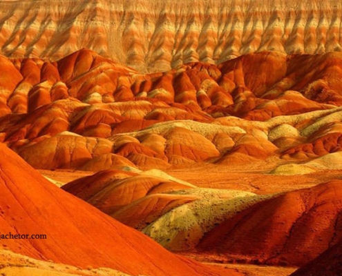 کوه های رنگارنگ آلاداغ لار