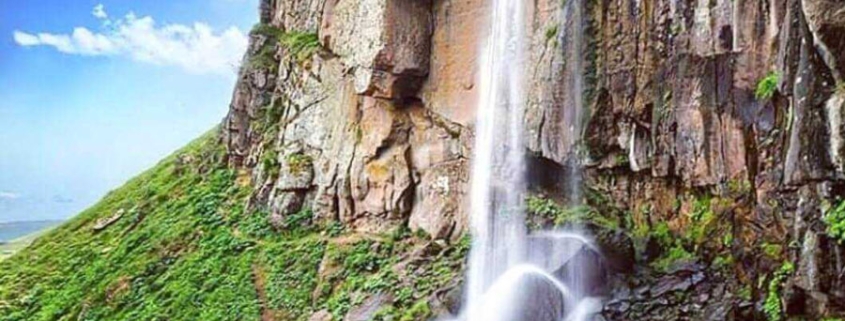 آبشار ورزان تالش با ارتفاع بیش از 100 متر