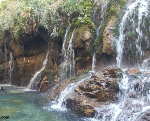آبشار هفت چشمه از جاذبه های گردشگری در روستای ارنگه