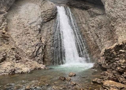 آبشار نیم ساعته بازفت در چهال محال و بختیاری