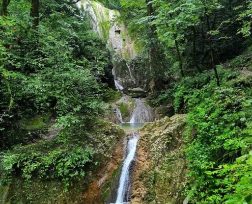 آبشار کلیره یا بتلیم در بابل مازندران