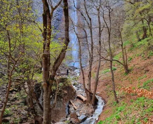آبشار زانوس یا آبشار اوپاش در نوشهر مازندران