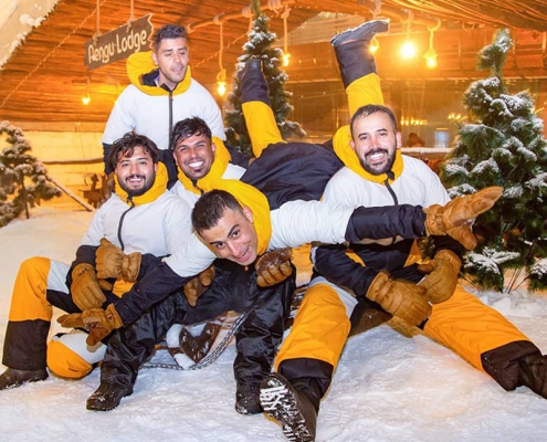 penguin-snow-park پارک پنگوئن کیش از تفریحات غیر آبی جزیره کیش