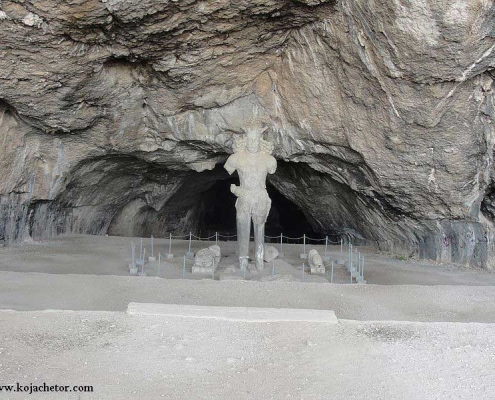 غار شاپور ساسانی در کازرون