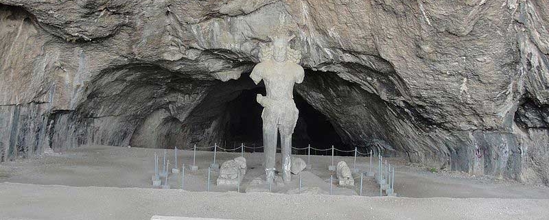 غار شاپور ساسانی در کازرون