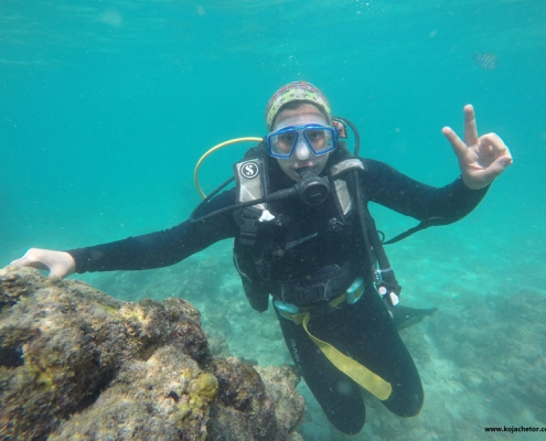 در جزیره کیش غواصی برای بانوان هم موجود است