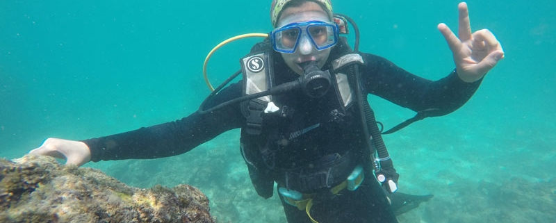 در جزیره کیش غواصی برای بانوان هم موجود است