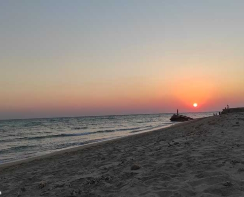 غروب آفتاب در ساحل جزیره لاوان