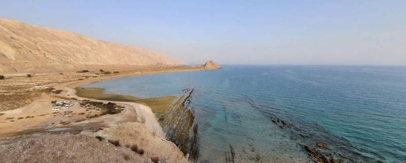 ساحل زیبا و بکر نیرم پارسیان هرمزگان در نزدیکی بندر مقام