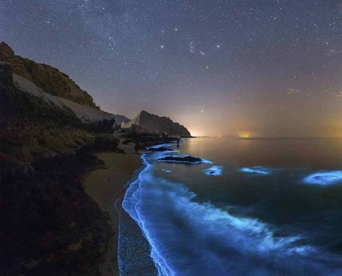 ساحل نورانی در بندر تنگ چابهار