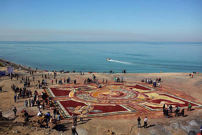 جاهای دیدنی جزیره هرمز 13 فرش خاکی هرمز