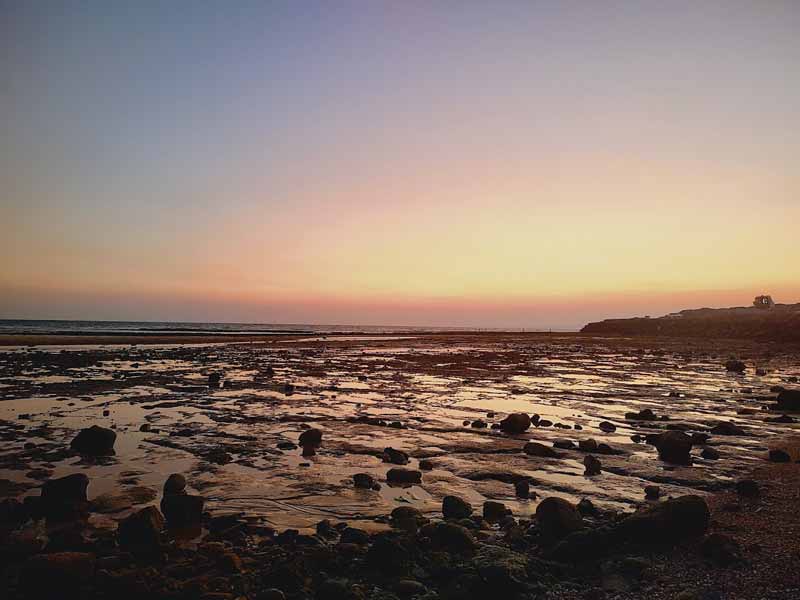 جاهای دیدنی قشم در شب 9 پارک ساحلی آفتاب قشم در شب