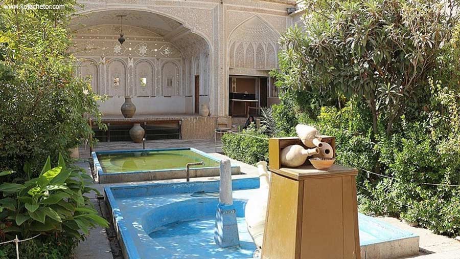 Yazd-Water-Museum,-kolahdoozha-home موزه آب یزد