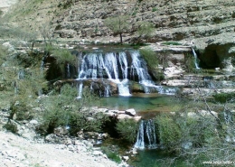 آبشار آفرینه در فصل بهار