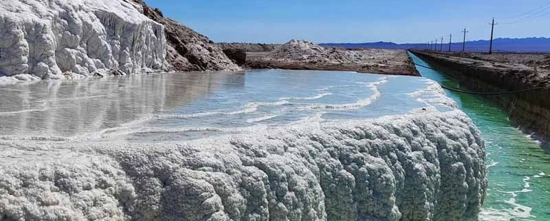 آبشار نمکی پتاس اصفهان کجاست