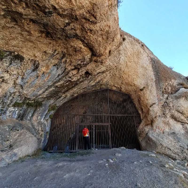 ghaleh-kord-cave-4 غار قلعه کرد کجاست