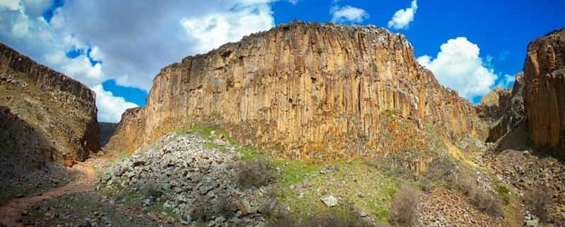 منشورهای بازالتی آواجیق